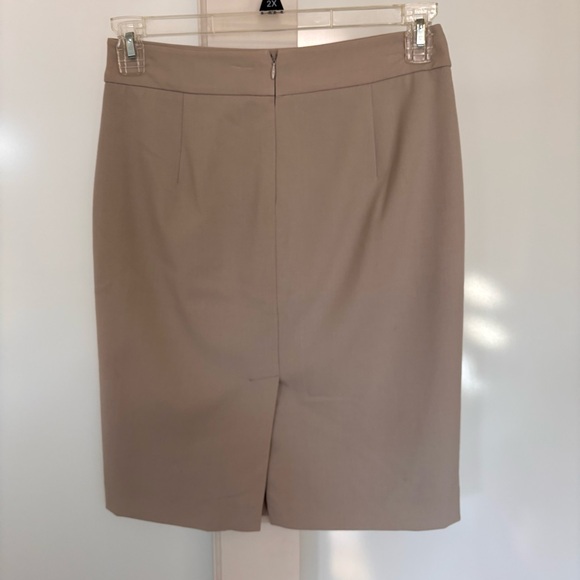 Calvin‎ Klein Invisible Fit Solutions Pencil Skit Size 2 Beige - Picture 4 of 9